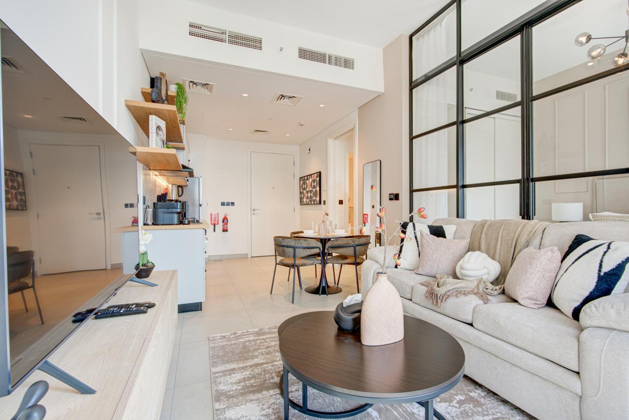 Apartment Trophy - Contemporary Living At Hills Socio Tower