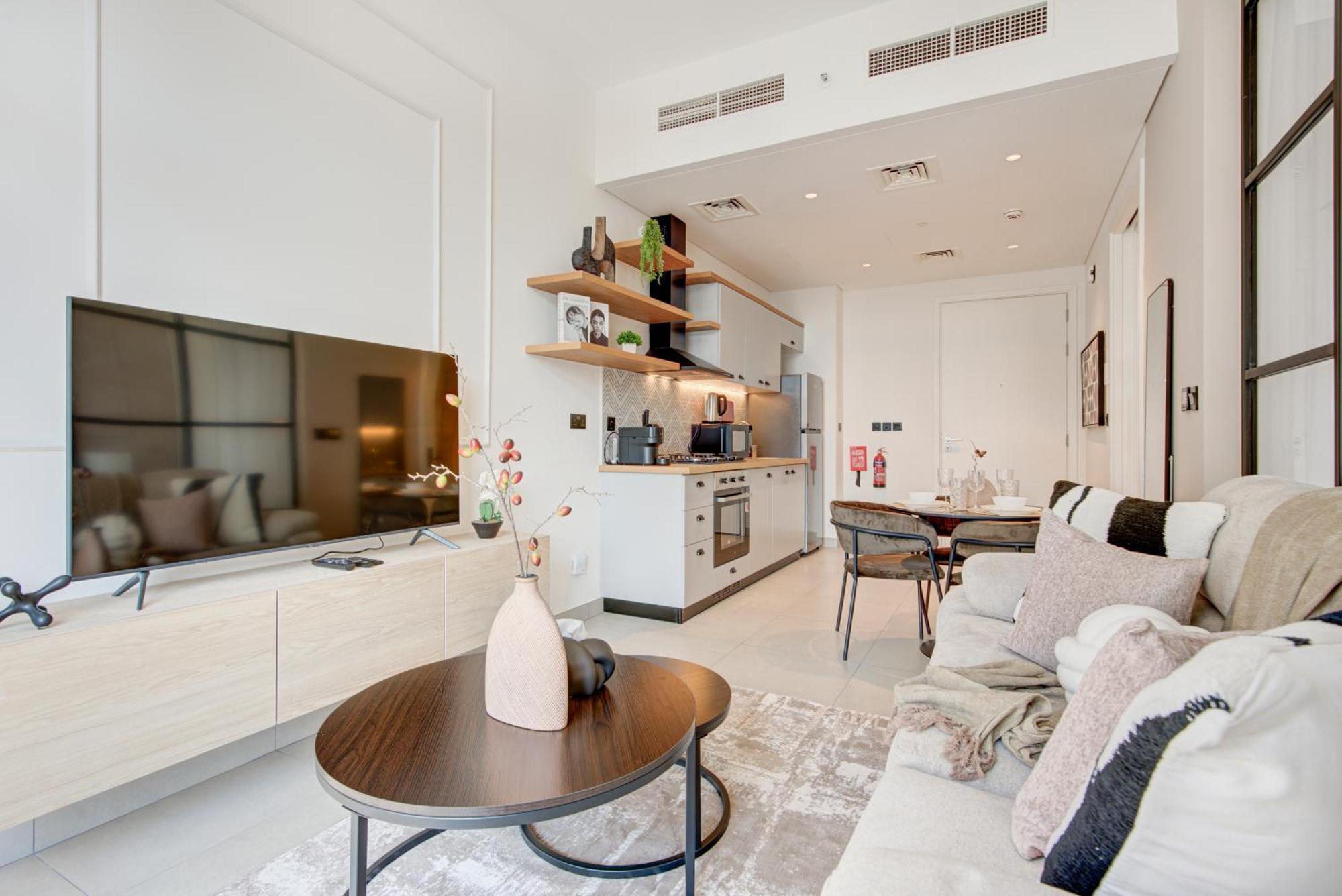 Trophy - Contemporary Living At Hills Socio Tower