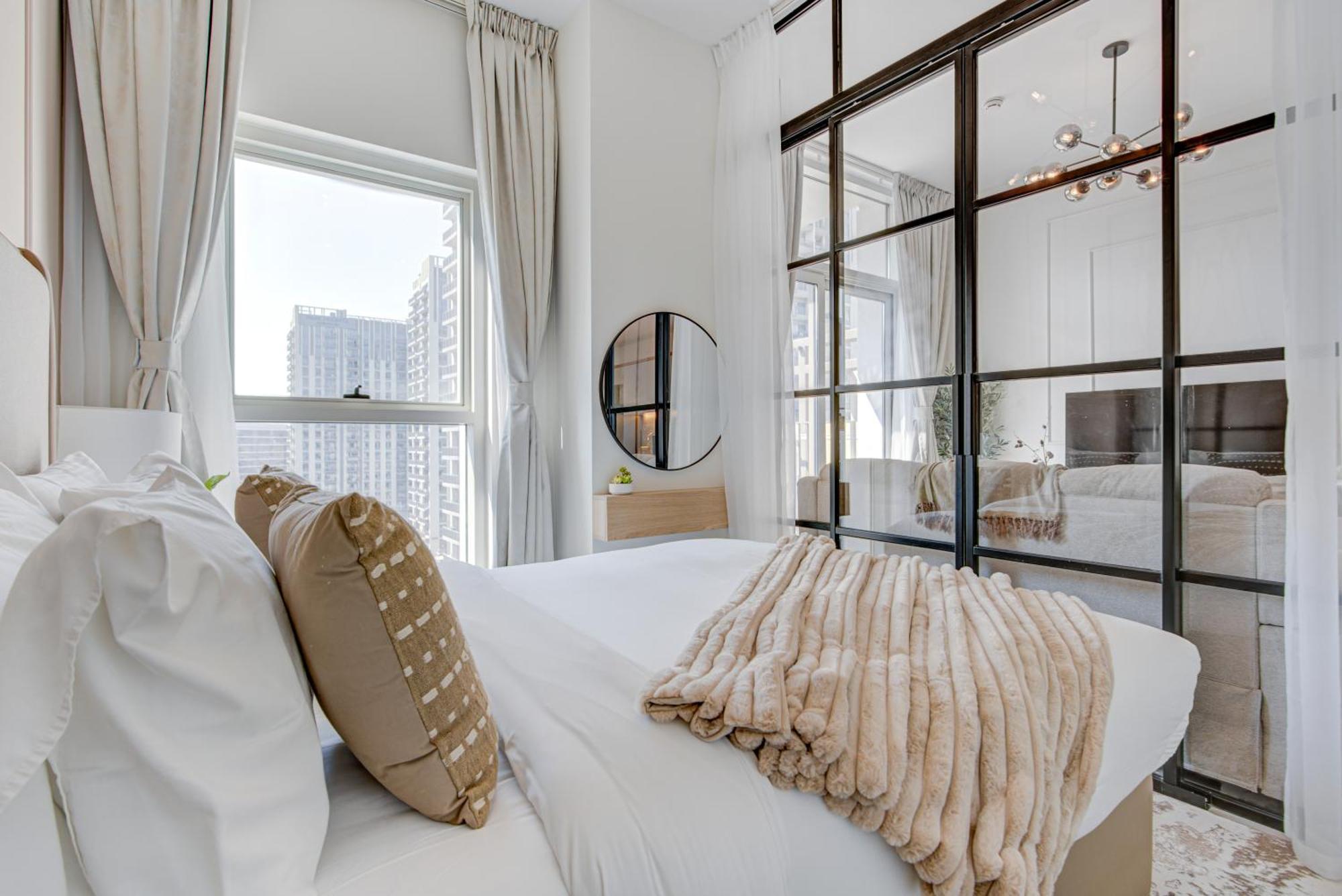 Trophy - Contemporary Living At Hills Socio Tower * Dubai